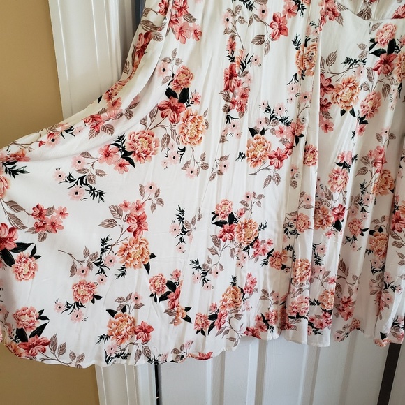 Torrid floral dress - Picture 3 of 4